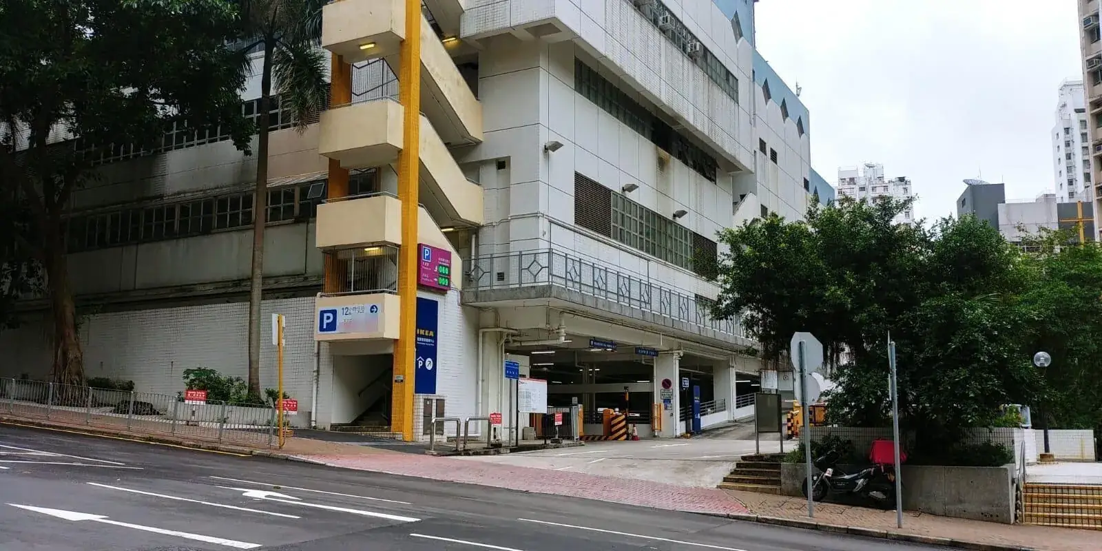Hing Tung Car Park parking entrance parking entrance