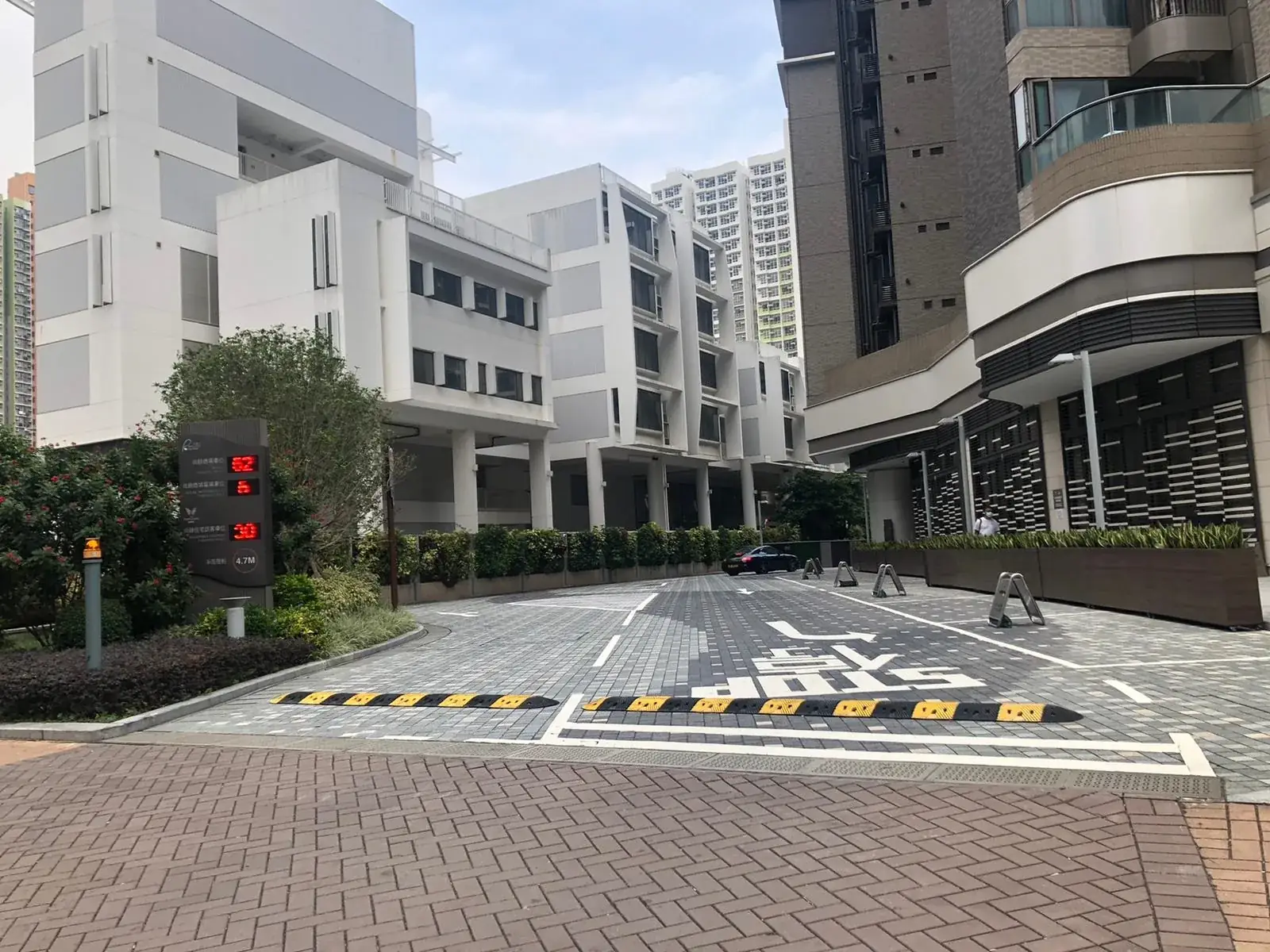 Papillons Square Car Park parking entrance parking entrance