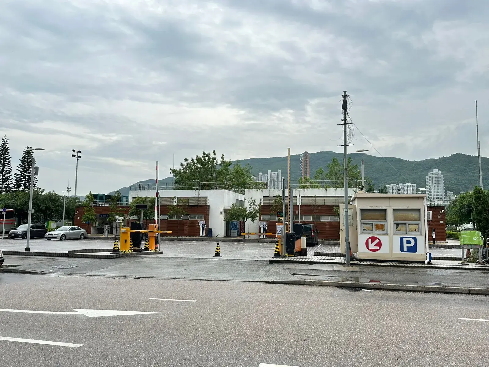 Tsing Yi Northeast Park parking entrance parking entrance