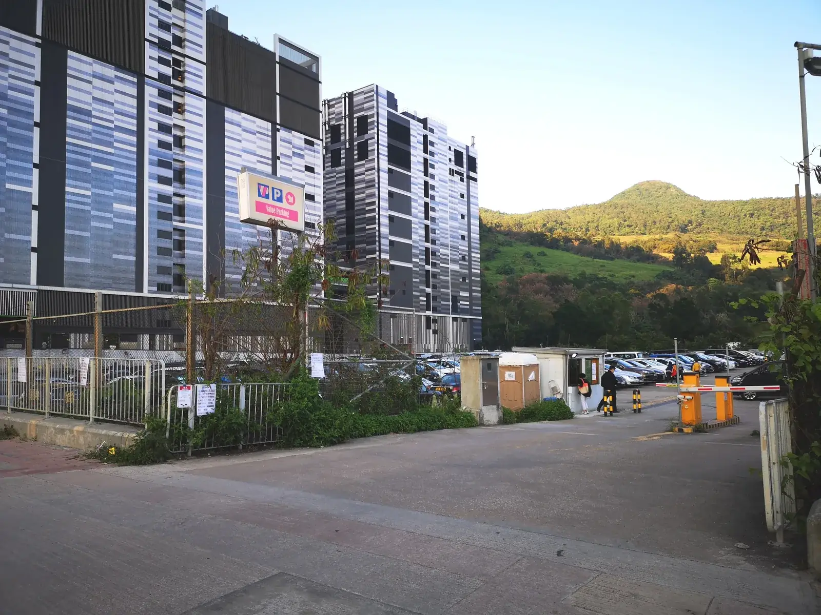 Wan Po Road Car Park parking entrance parking entrance