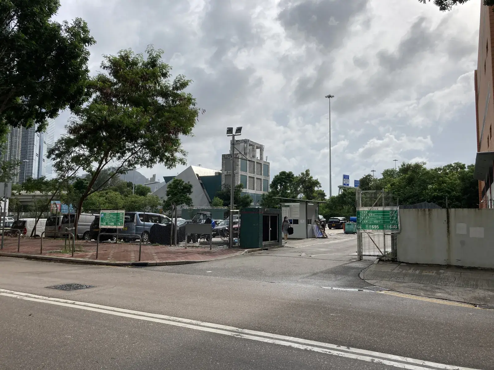 Hoi Ting Road parking entrance parking entrance