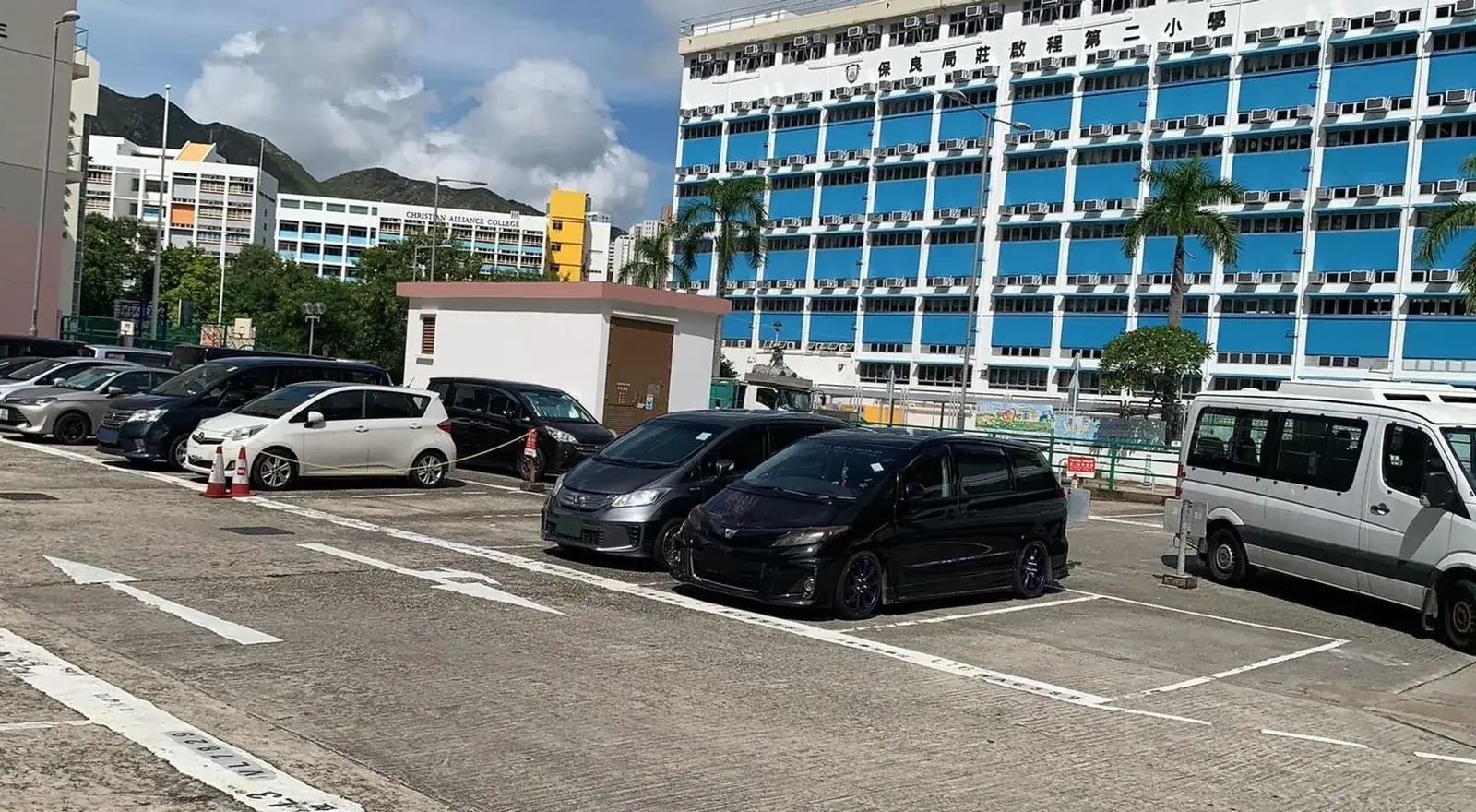Tai Hing Car Park L parking entrance parking entrance