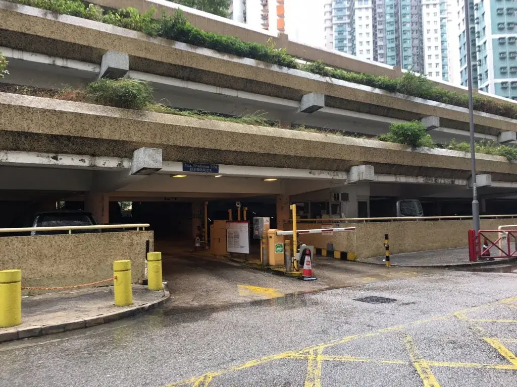 Cheung On Phase 2 Car Park parking entrance parking entrance